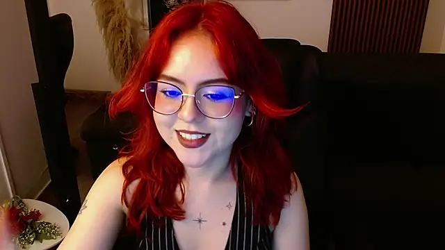 Snapshot of crimson_tati_ chatting on March 14, 2025, 7:37 am crimson tati online show from March 14, 2025, 7:37 am