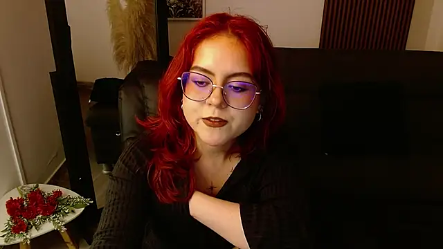 Snapshot of crimson_tati_ chatting on March 13, 2025, 7:20 am crimson tati online show from March 13, 2025, 7:20 am