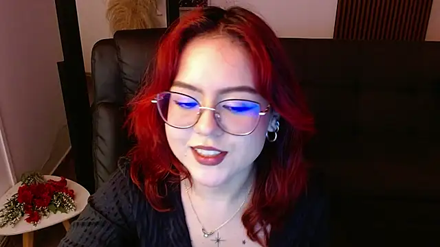 Snapshot of crimson_tati_ chatting on March 6, 2025, 6:52 am crimson tati online show from March 6, 2025, 6:52 am