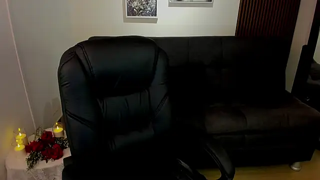 Snapshot of crimson_tati_ chatting on September 27, 2025, 3:56 am crimson tati online show from September 27, 2025, 3:56 am