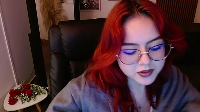 Snapshot of crimson_tati_ chatting on February 25, 2025, 6:25 am crimson tati online show from February 25, 2025, 6:25 am