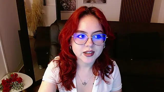 Snapshot of crimson_tati_ chatting on February 27, 2025, 9:40 am crimson tati online show from February 27, 2025, 9:40 am