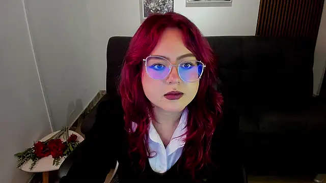 Snapshot of crimson_tati_ chatting on September 12, 2025, 5:40 am crimson tati online show from September 12, 2025, 5:40 am