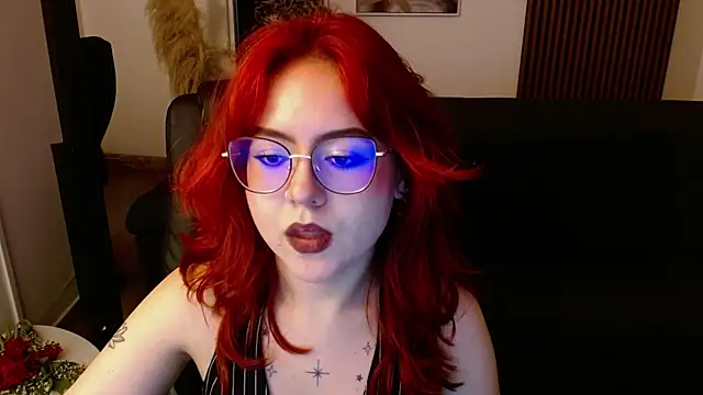 Snapshot of crimson_tati_ chatting on March 14, 2025, 10:39 am crimson tati online show from March 14, 2025, 10:39 am