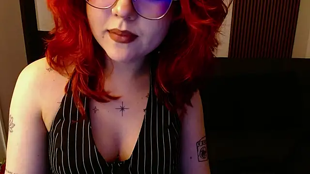 Snapshot of crimson_tati_ chatting on March 15, 2025, 4:02 am crimson tati online show from March 15, 2025, 4:02 am