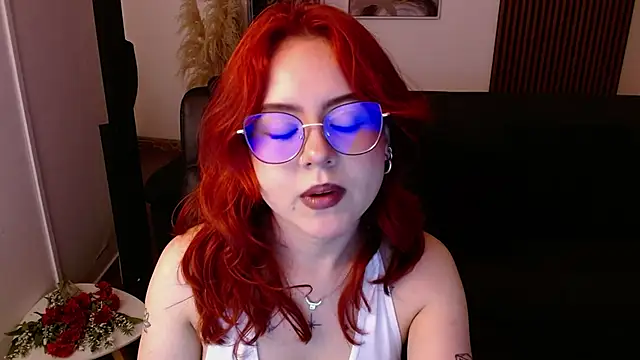 Snapshot of crimson_tati_ chatting on March 22, 2025, 4:14 am crimson tati online show from March 22, 2025, 4:14 am