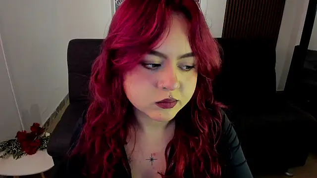 Snapshot of crimson_tati_ chatting on September 19, 2025, 4:05 am crimson tati online show from September 19, 2025, 4:05 am