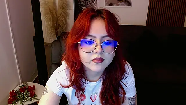 Snapshot of crimson_tati_ chatting on February 22, 2025, 8:29 am crimson tati online show from February 22, 2025, 8:29 am