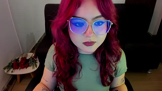 Snapshot of crimson_tati_ chatting on September 13, 2025, 6:35 am crimson tati online show from September 13, 2025, 6:35 am