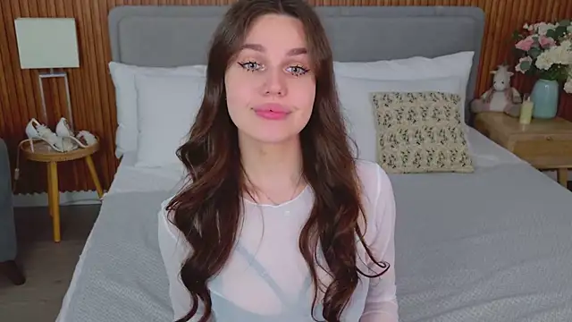 Snapshot of RihannaRose chatting on November 12, 2025, 5:06 pm RihannaRose online show from November 12, 2025, 5:06 pm