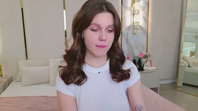 RihannaRose online show from March 25, 2026, 5:23 pm