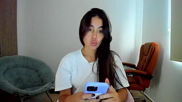 AriaMontgomery online show from February 17, 2025, 7:44 pm