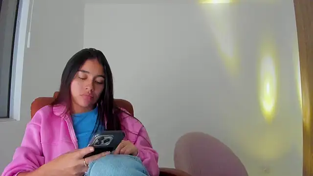 AriaMontgomery online show from October 9, 2025, 4:13 am