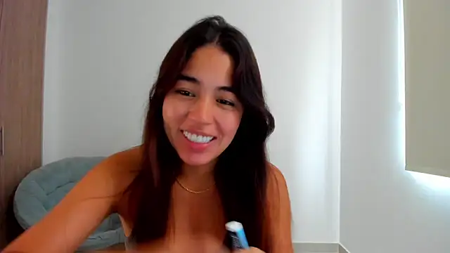 AriaMontgomery online show from March 4, 2025, 2:32 pm