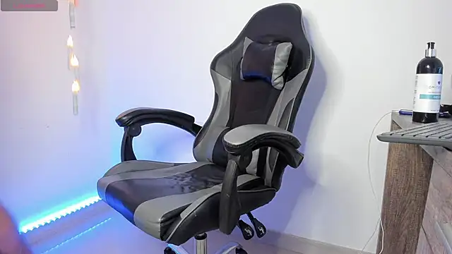 stephennolan1 online show from December 20, 2025, 4:10 pm