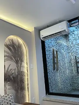 KellyOlsenbe online show from March 22, 2026, 7:59 pm