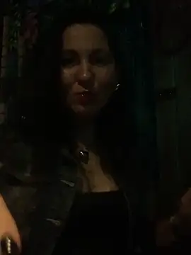 Snapshot of Tina_Moretti chatting on March 8, 2025, 9:18 pm Tina Moretti online show from March 8, 2025, 9:18 pm