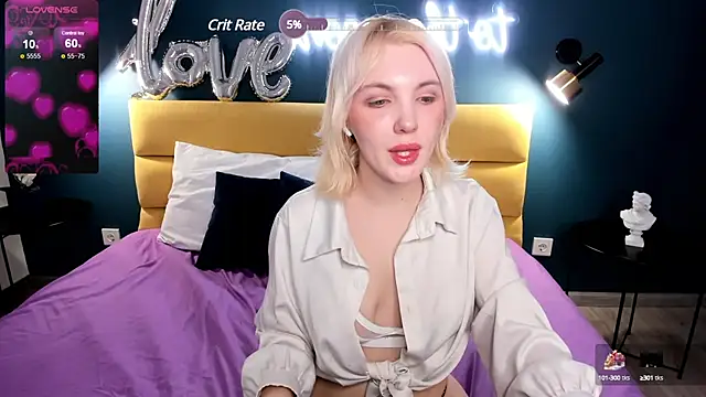Snapshot of Fluffy_Monica chatting on March 11, 2025, 3:58 am Fluffy Monica online show from March 11, 2025, 3:58 am