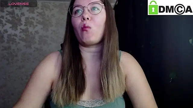 Snapshot of holy_michela chatting on October 6, 2025, 4:02 am holy michela online show from October 6, 2025, 4:02 am