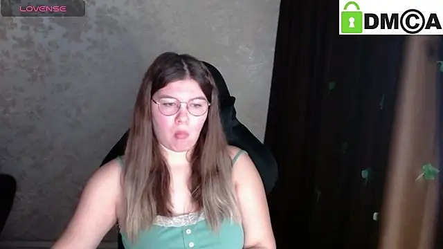 Snapshot of holy_michela chatting on September 26, 2025, 4:52 am holy michela online show from September 26, 2025, 4:52 am
