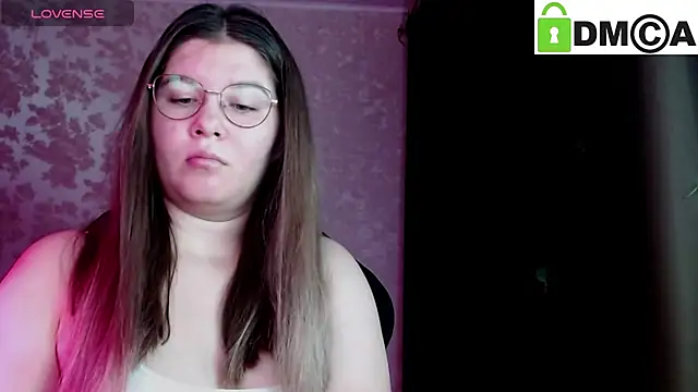 Snapshot of holy_michela chatting on October 17, 2025, 5:11 am holy michela online show from October 17, 2025, 5:11 am