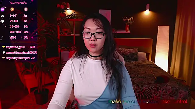 Snapshot of Marine_Vact chatting on March 12, 2025, 11:33 pm Marine Vact online show from March 12, 2025, 11:33 pm