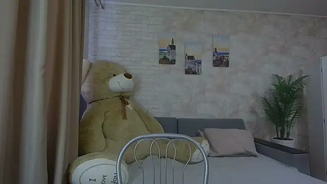 Anika bloom online show from September 28, 2025, 6:53 am