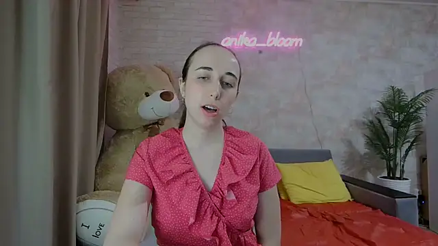 Anika bloom online show from March 23, 2025, 4:05 am