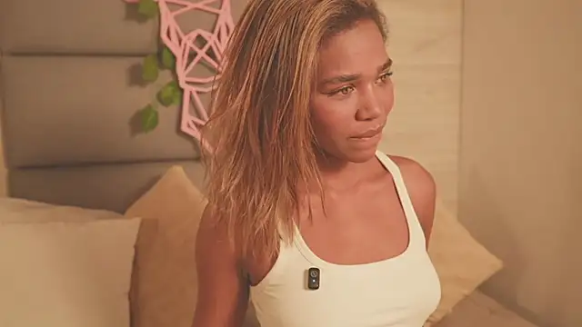 Lily Miiller online show from January 8, 2026, 8:59 pm