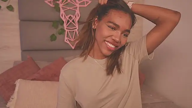 Lily Miiller online show from November 26, 2025, 8:42 pm