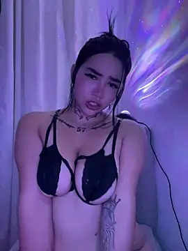 Nickiiiii online show from January 16, 2025, 5:00 am