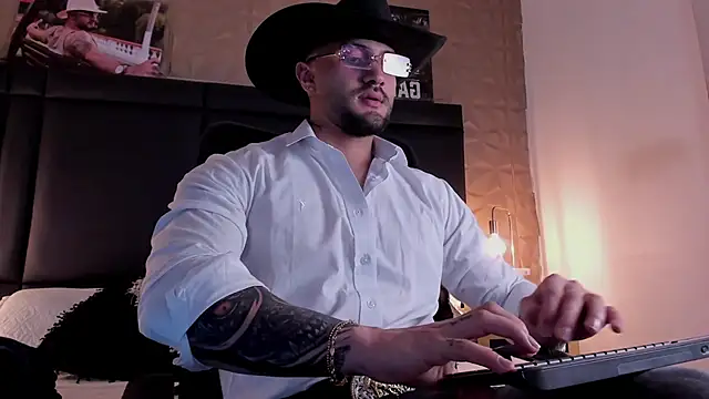 Snapshot of JeanColleman chatting on November 1, 2025, 4:08 am JeanColleman online show from November 1, 2025, 4:08 am