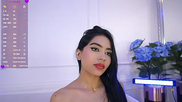 Snapshot of elasummer chatting on February 22, 2025, 5:57 pm elasummer online show from February 22, 2025, 5:57 pm
