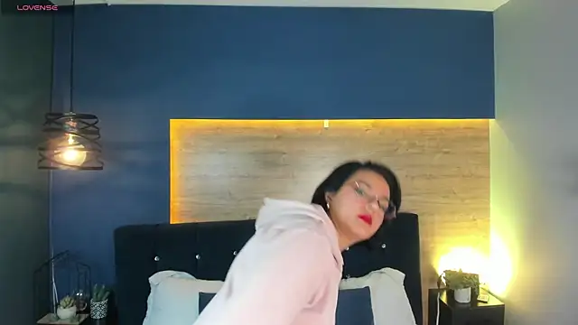 Snapshot of victoria_byte chatting on September 25, 2025, 8:59 pm victoria byte online show from September 25, 2025, 8:59 pm