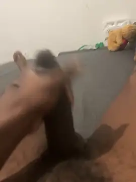 arrete2025 online show from December 26, 2024, 1:10 pm