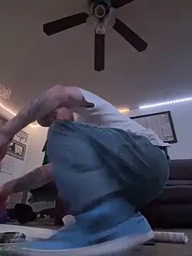 DirkD916 online show from December 23, 2025, 3:50 am