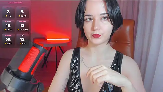 Snapshot of mollyposhh chatting on October 11, 2025, 4:52 pm mollyposhh online show from October 11, 2025, 4:52 pm