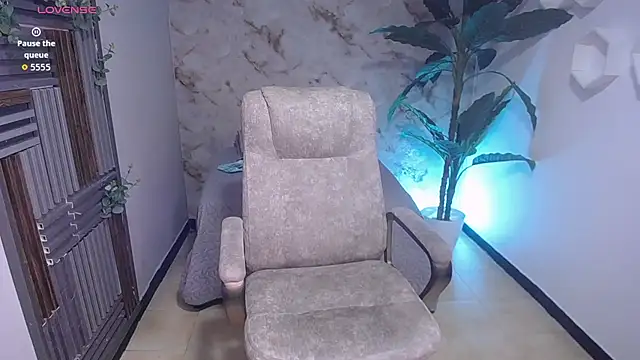 Snapshot of jennaa_milf_ chatting on December 4, 2025, 7:46 pm jennaa milf online show from December 4, 2025, 7:46 pm