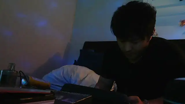 Snapshot of cloudyspun chatting on November 22, 2025, 10:36 am cloudyspun online show from November 22, 2025, 10:36 am