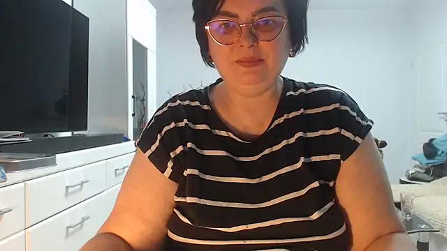 Amandamuller1982 online show from March 11, 2026, 9:53 pm