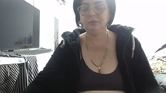 Amandamuller1982 online show from October 25, 2025, 10:43 pm