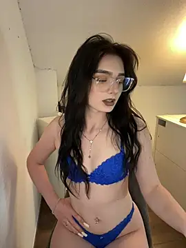 AdelinaAlia online show from April 17, 2026, 2:42 pm