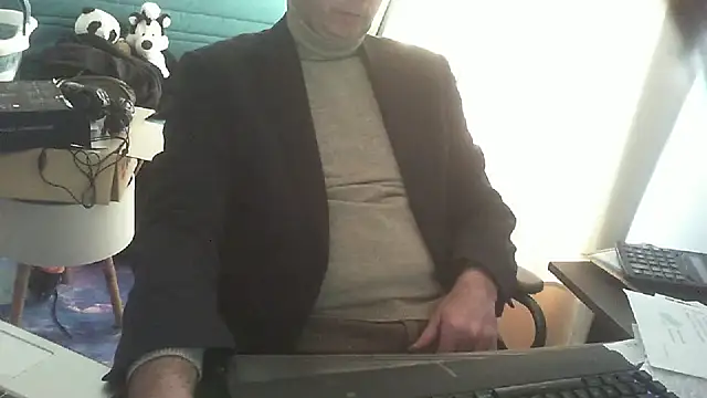 Snapshot of shyfrenchcock1 chatting on February 3, 2025, 2:34 pm shyfrenchcock1 online show from February 3, 2025, 2:34 pm