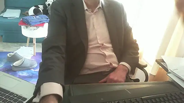 Snapshot of shyfrenchcock1 chatting on March 3, 2025, 7:35 am shyfrenchcock1 online show from March 3, 2025, 7:35 am
