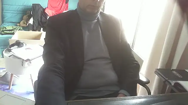Snapshot of shyfrenchcock1 chatting on March 10, 2025, 1:10 pm shyfrenchcock1 online show from March 10, 2025, 1:10 pm