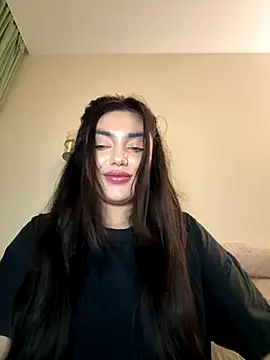 Sweet Khalifa  online show from November 6, 2025, 2:43 pm