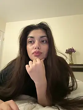 Sweet Khalifa  online show from December 13, 2024, 6:05 pm