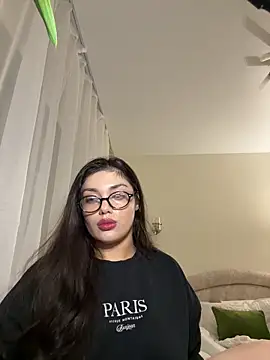 Sweet Khalifa  online show from January 25, 2025, 3:09 pm