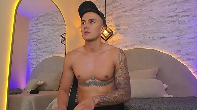 Aron Bolt online show from February 2, 2026, 1:10 pm