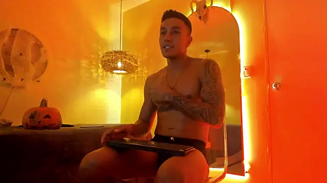 Aron Bolt online show from November 1, 2025, 2:07 am